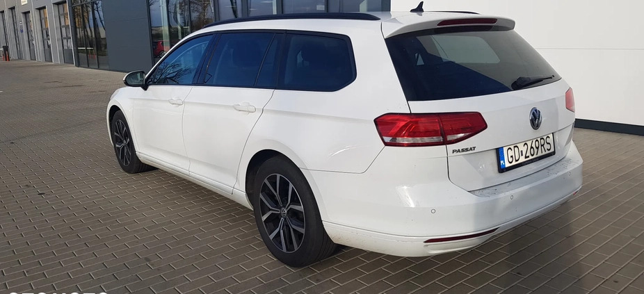 Volkswagen Passat cena 75000 przebieg: 75000, rok produkcji 2018 z Gdańsk małe 154